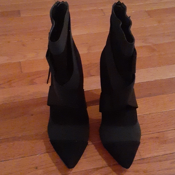 🥳🥳SOLD🥳🥳black bow wrapped bootie - Picture 1 of 5